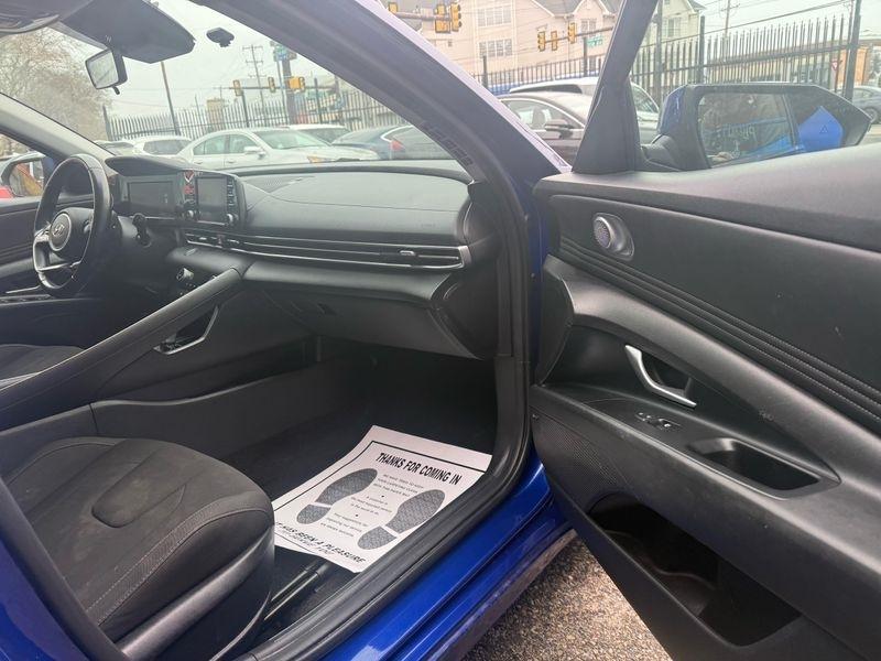 Hyundai Elantra SEL 2022