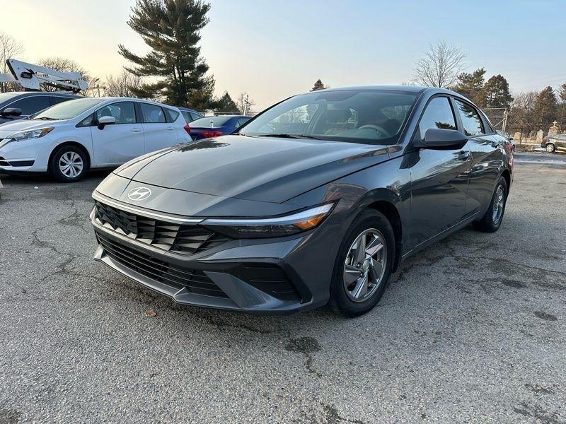 2025 Hyundai Elantra SE