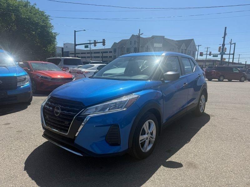 2025 Nissan Kicks S