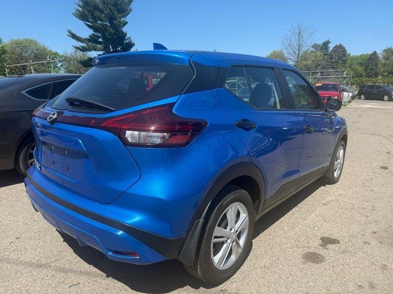 Nissan Kicks S 2025