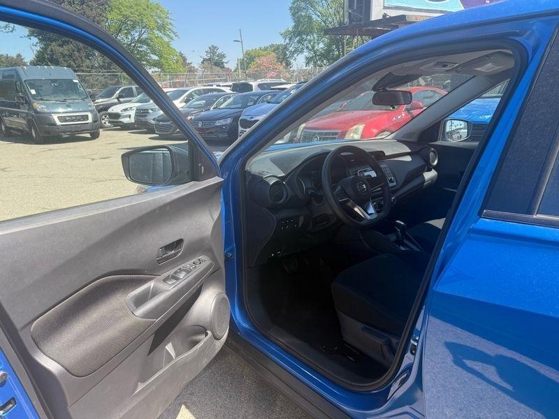 Nissan Kicks S 2025