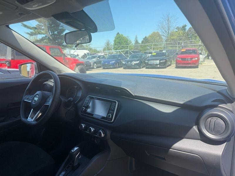 Nissan Kicks S 2025