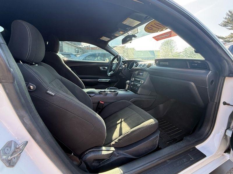 Ford Mustang EcoBoost Coupe 2019