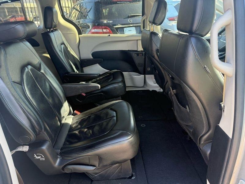 Chrysler Pacifica Touring-L 2021