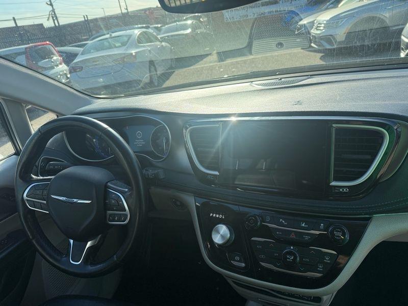 Chrysler Pacifica Touring-L 2021