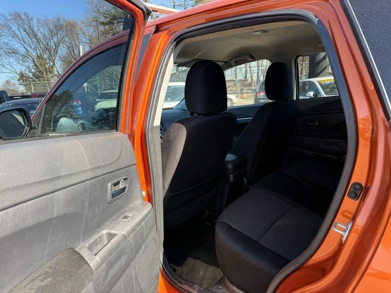 Mitsubishi Outlander Sport  2021