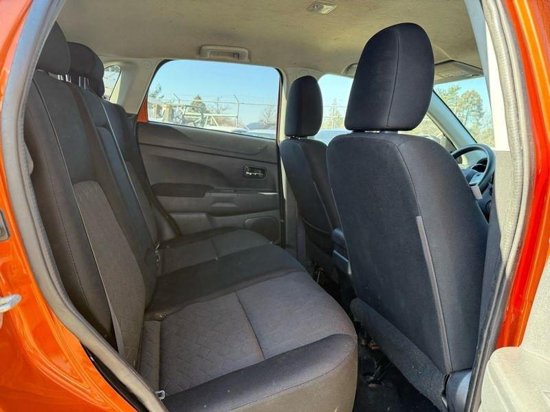 Mitsubishi Outlander Sport  2021