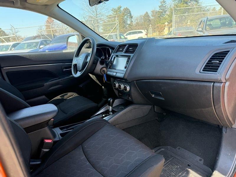 Mitsubishi Outlander Sport  2021