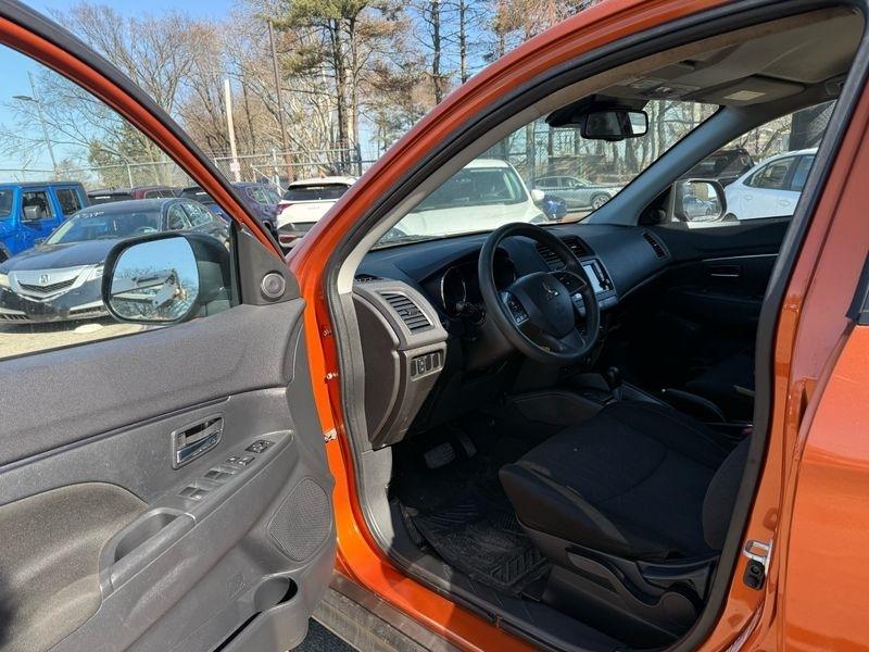 Mitsubishi Outlander Sport  2021