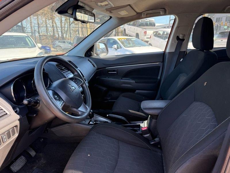 Mitsubishi Outlander Sport  2021