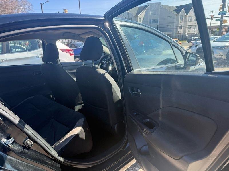 Nissan Versa SV 2021