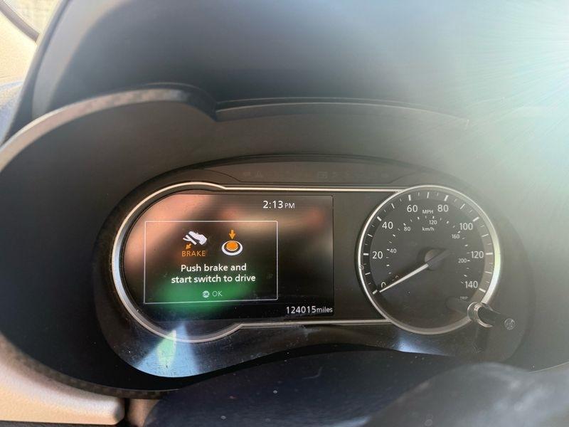 Nissan Versa SV 2021