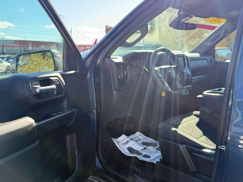 Chevrolet Silverado 1500 Limited Custom Crew Cab Short Box 2WD 2022