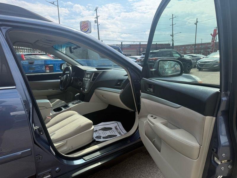 Subaru Outback 2.5i Premium 2013