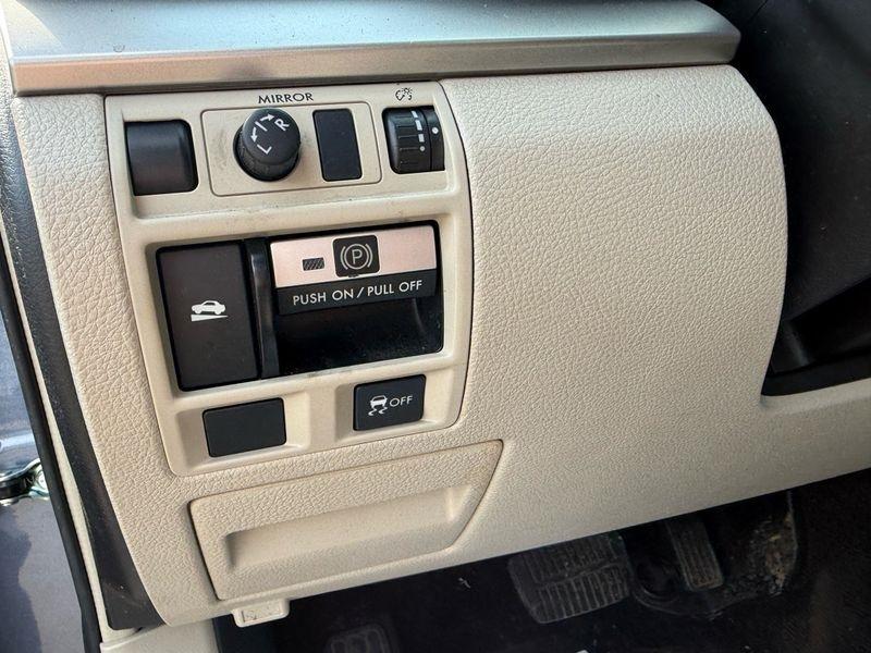 Subaru Outback 2.5i Premium 2013