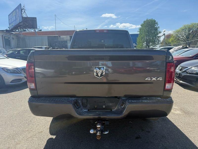 RAM 1500 Classic Tradesman Quad Cab 4WD 2019