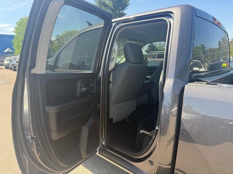 RAM 1500 Classic Tradesman Quad Cab 4WD 2019