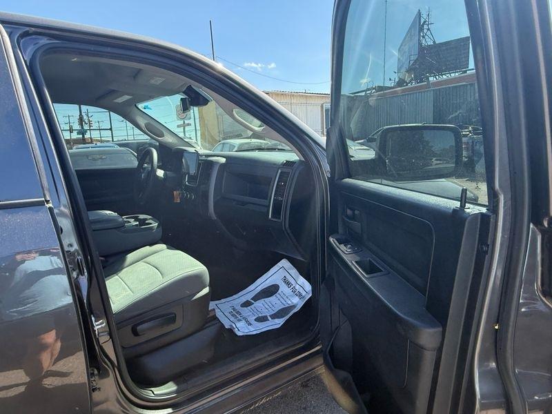 RAM 1500 Classic Tradesman Quad Cab 4WD 2019