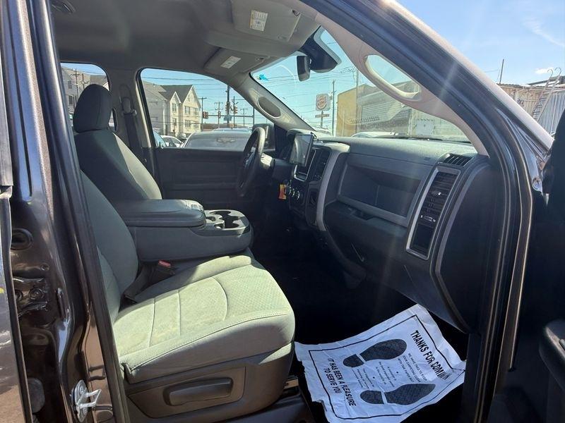 RAM 1500 Classic Tradesman Quad Cab 4WD 2019