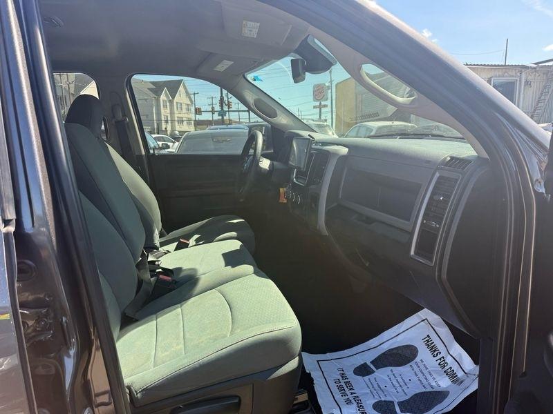 RAM 1500 Classic Tradesman Quad Cab 4WD 2019