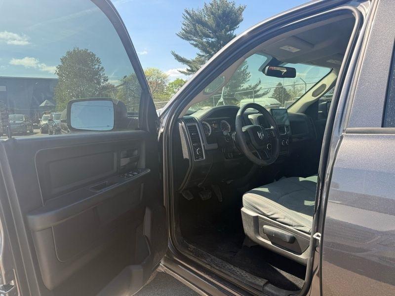 RAM 1500 Classic Tradesman Quad Cab 4WD 2019