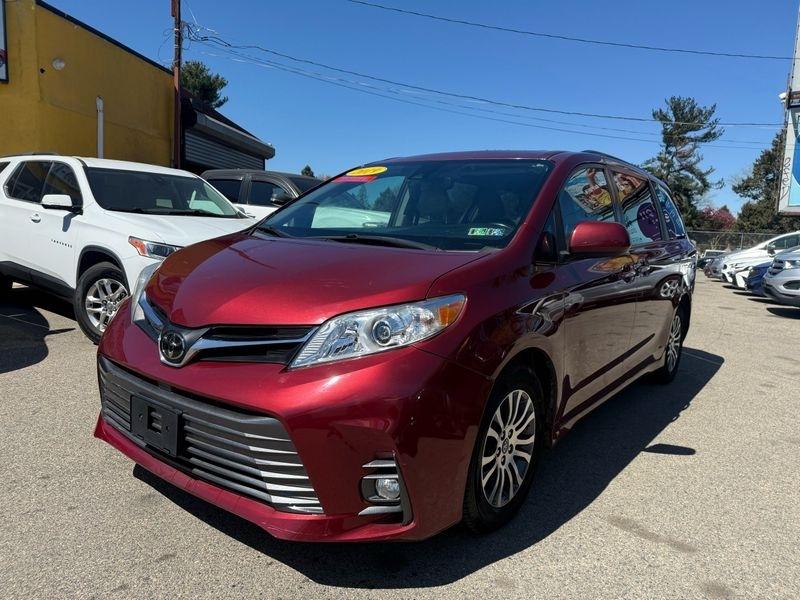 Toyota Sienna Limited Premium 7-Passenger 2019