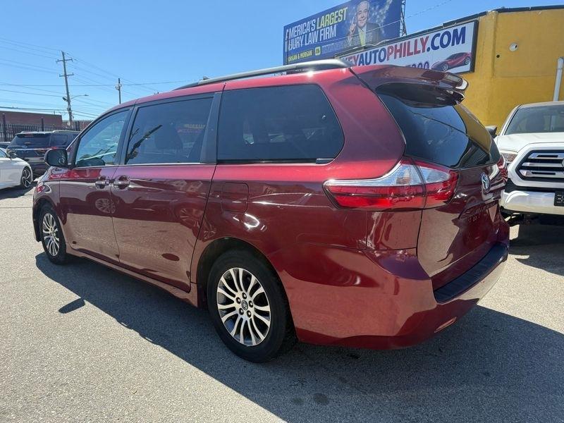 Toyota Sienna Limited Premium 7-Passenger 2019