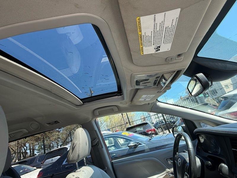 Toyota Sienna Limited Premium 7-Passenger 2019