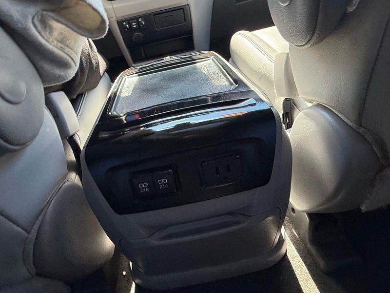 Toyota Sienna Limited Premium 7-Passenger 2019