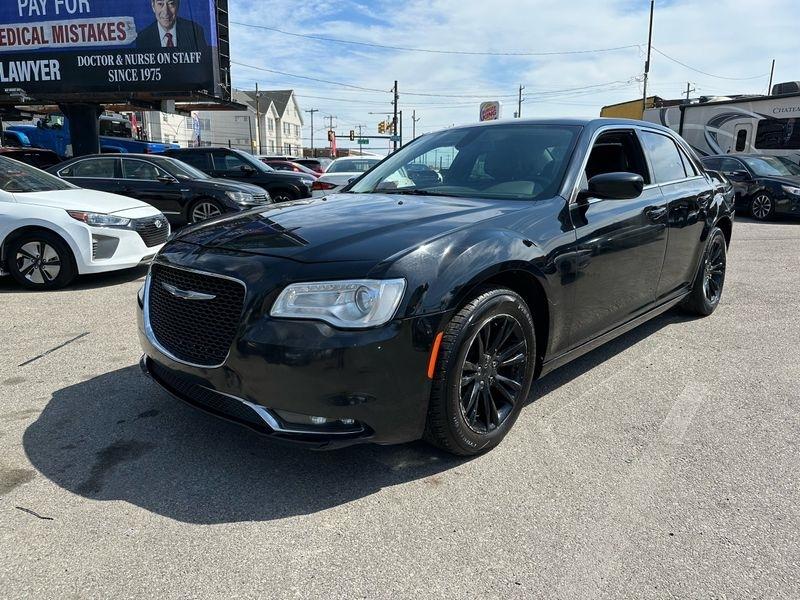 2012 Chrysler 300 Limited RWD