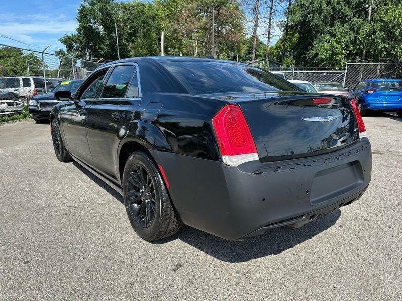 Chrysler 300 Limited RWD 2012