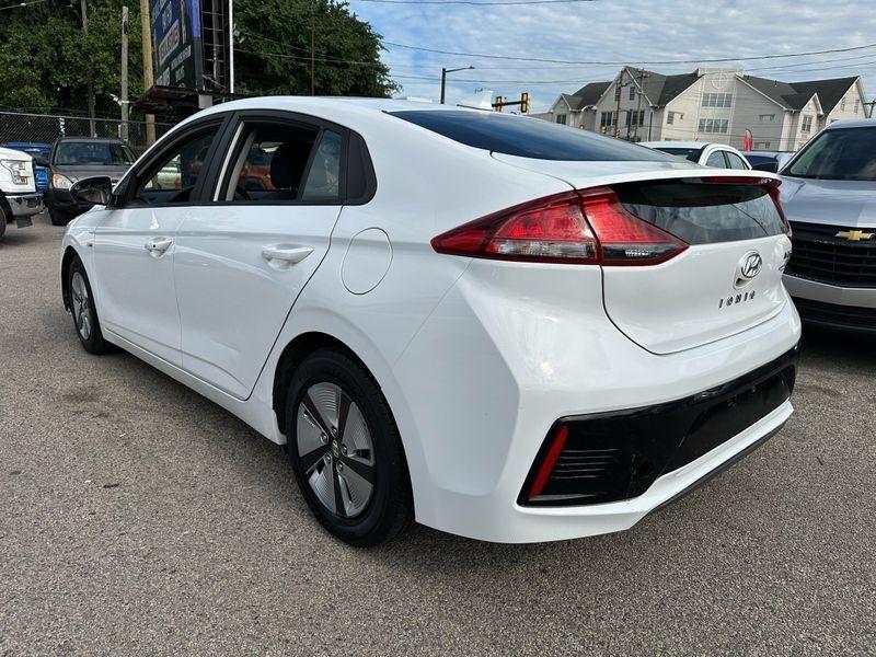 Hyundai Ioniq Hybrid Blue 2019