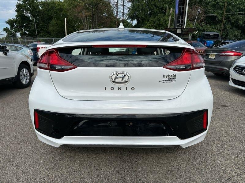 Hyundai Ioniq Hybrid Blue 2019