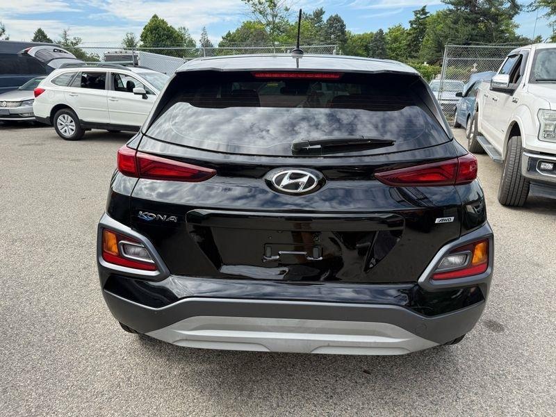 Hyundai Kona SE AWD 2021