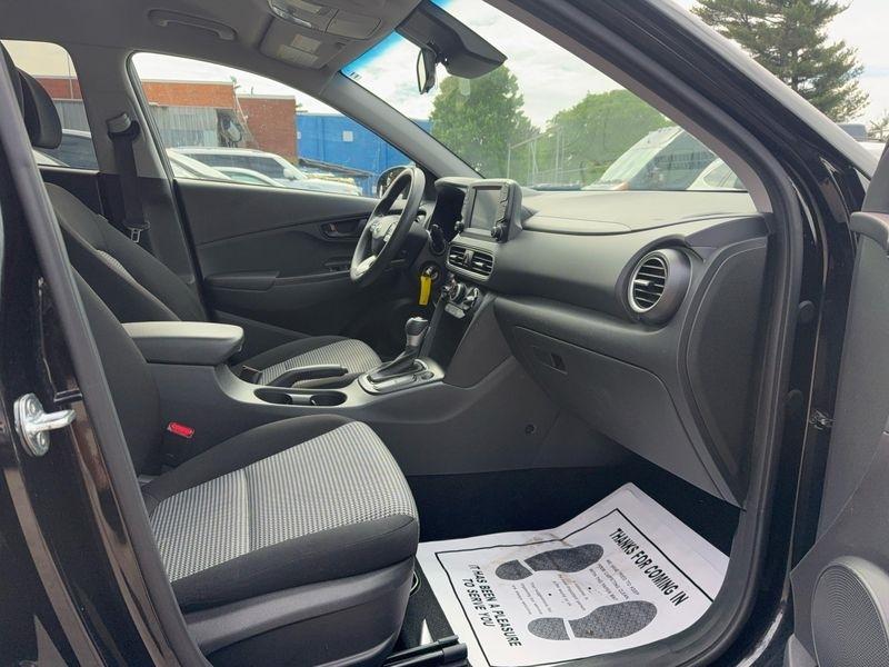 Hyundai Kona SE AWD 2021