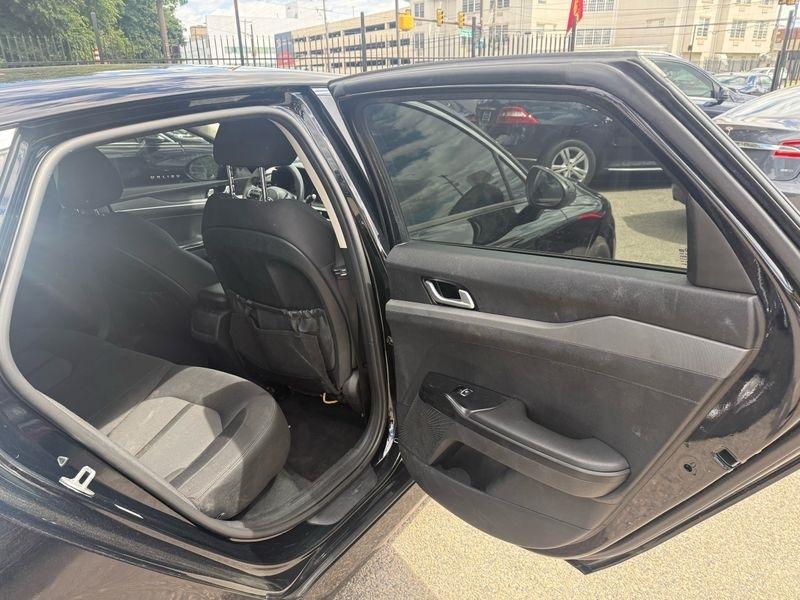 Kia K5 LXS 2021