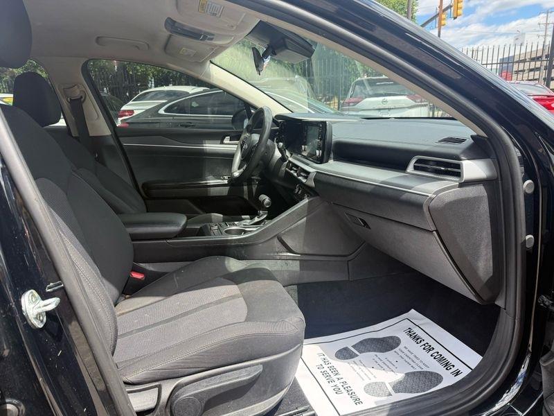 Kia K5 LXS 2021