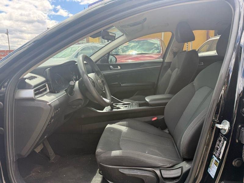 Kia K5 LXS 2021
