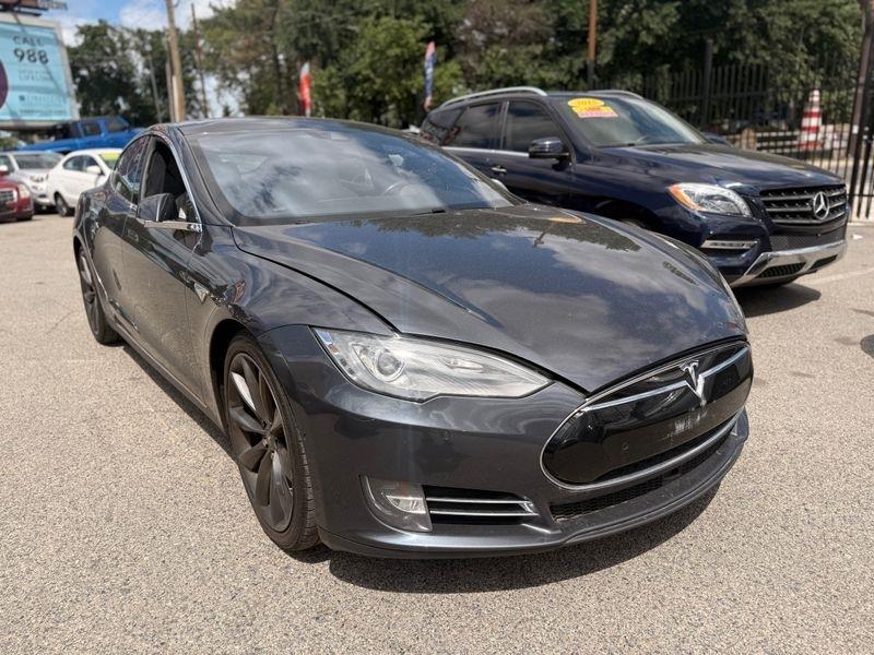 Tesla Model S 85D 2015
