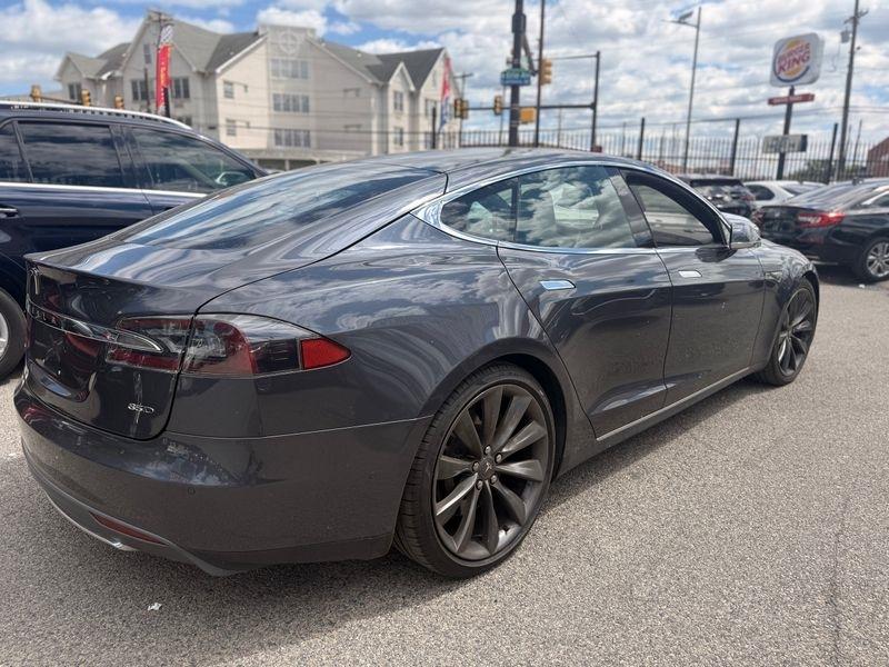 Tesla Model S 85D 2015