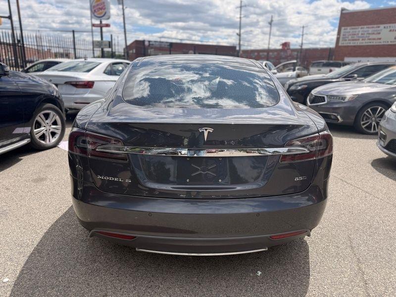 Tesla Model S 85D 2015