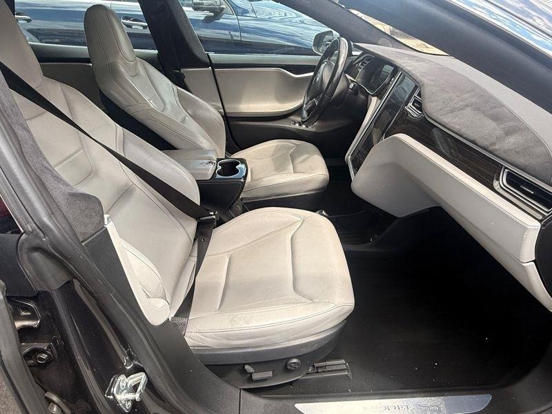 Tesla Model S 85D 2015