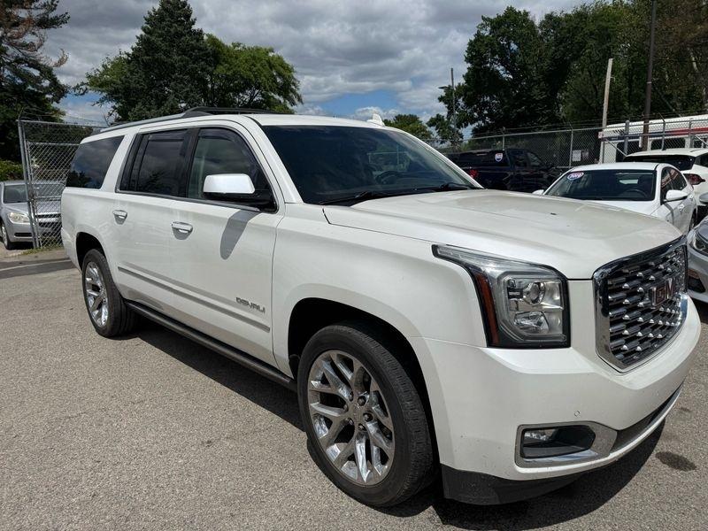 GMC Yukon XL Denali 4WD 2018