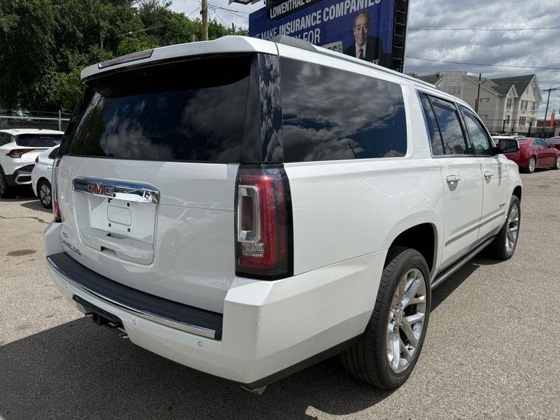 GMC Yukon XL Denali 4WD 2018