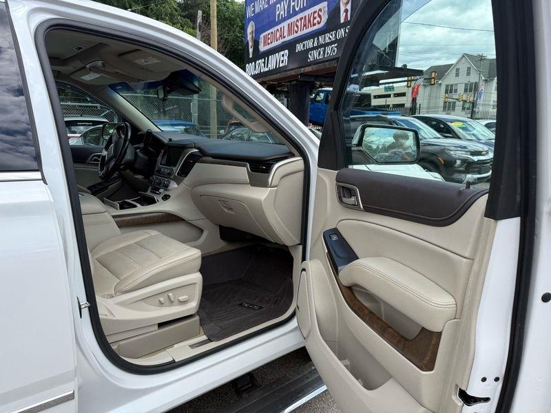 GMC Yukon XL Denali 4WD 2018