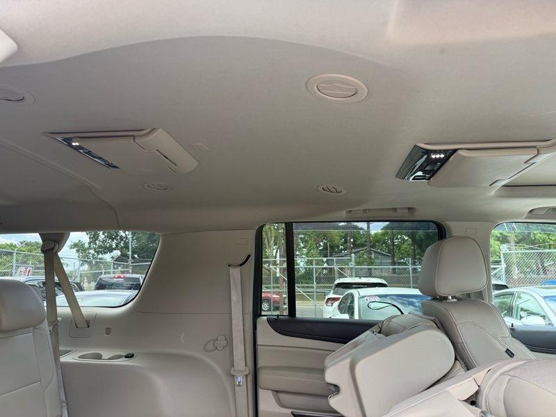 GMC Yukon XL Denali 4WD 2018