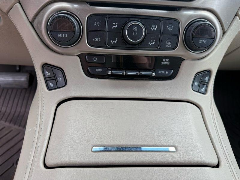 GMC Yukon XL Denali 4WD 2018