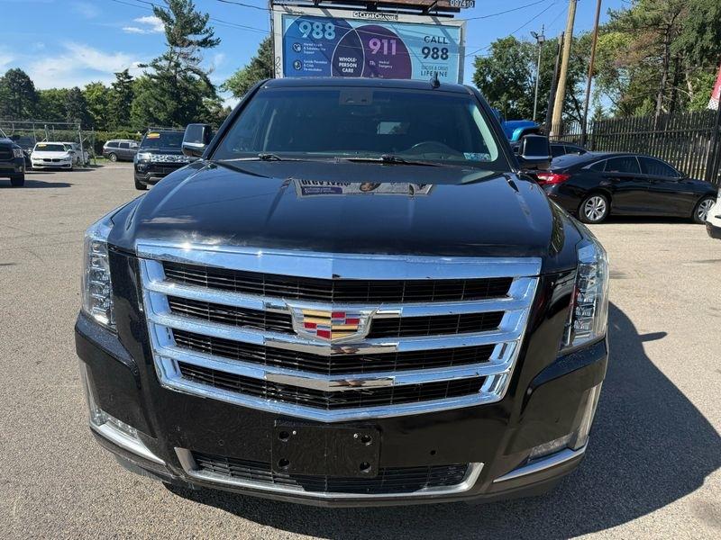 2018 Cadillac Escalade ESV Luxury 4WD