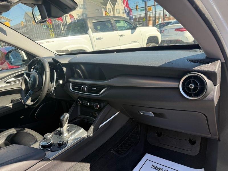 Alfa Romeo Stelvio Sport 2018