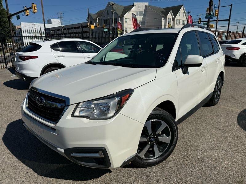 Subaru Forester 2.5i Premium PZEV CVT 2017